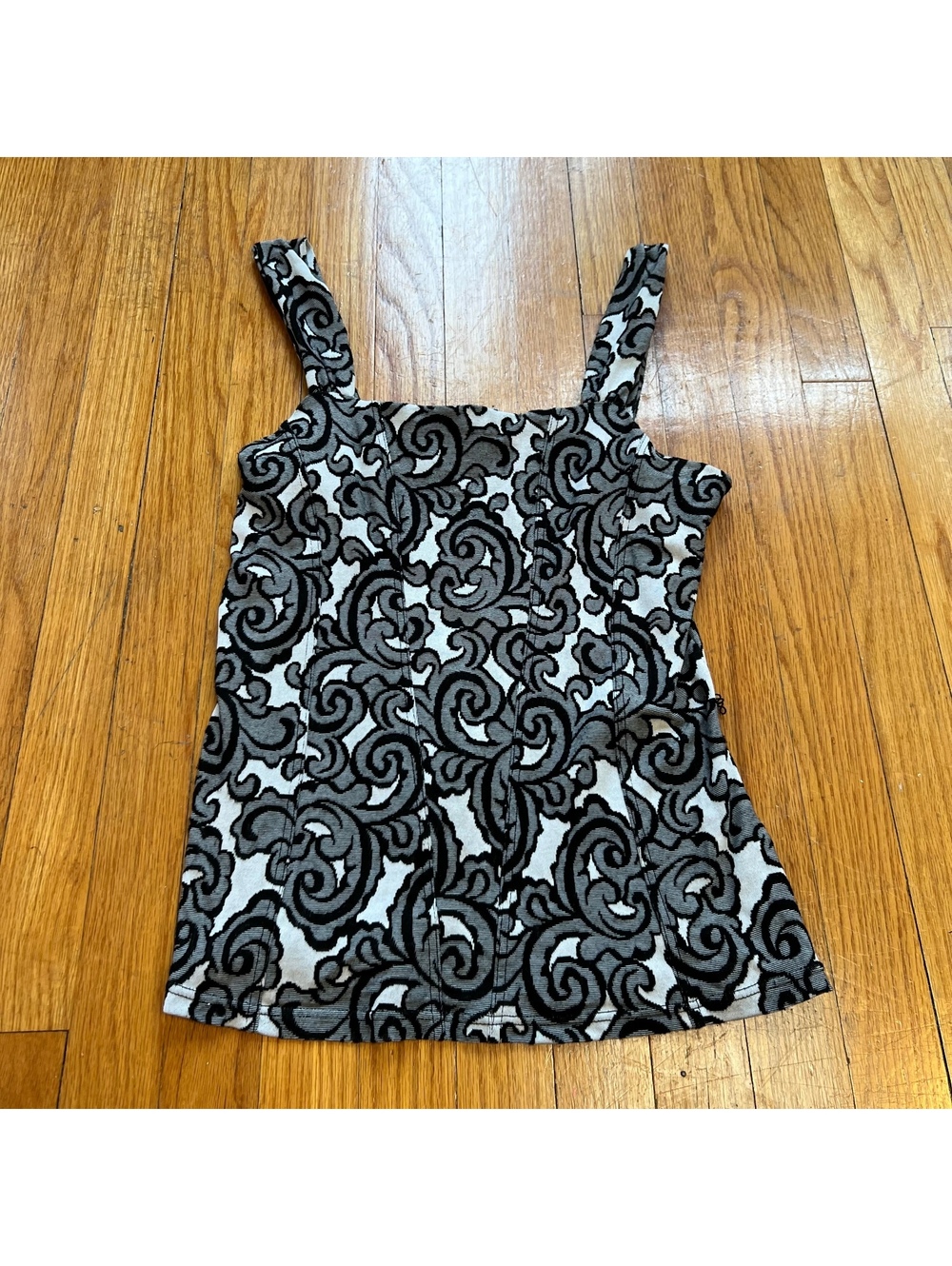 Vintage Y2K going out tank top